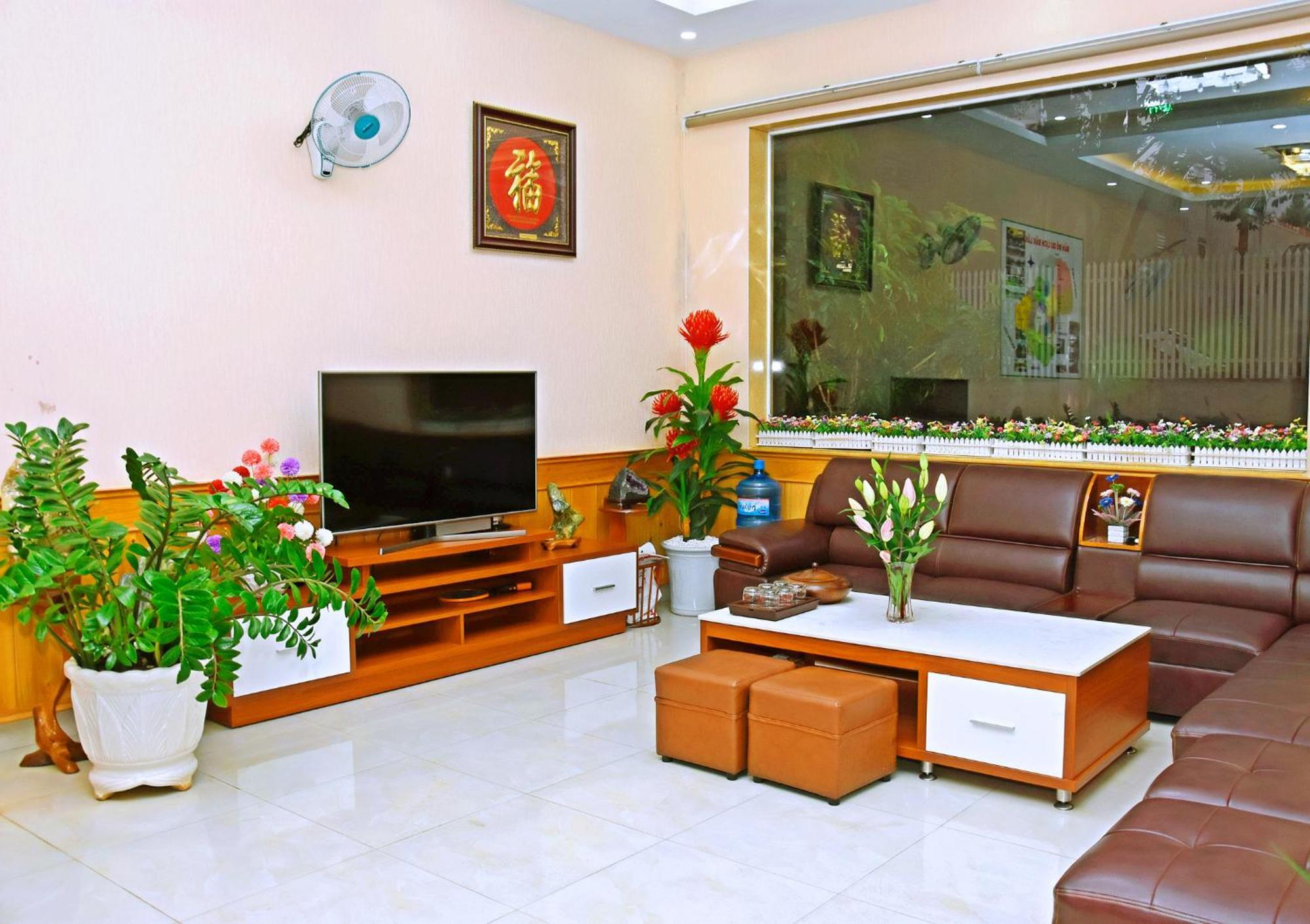 Khach San Hiep Thanh Buon Ma Thuot Bagian luar foto
